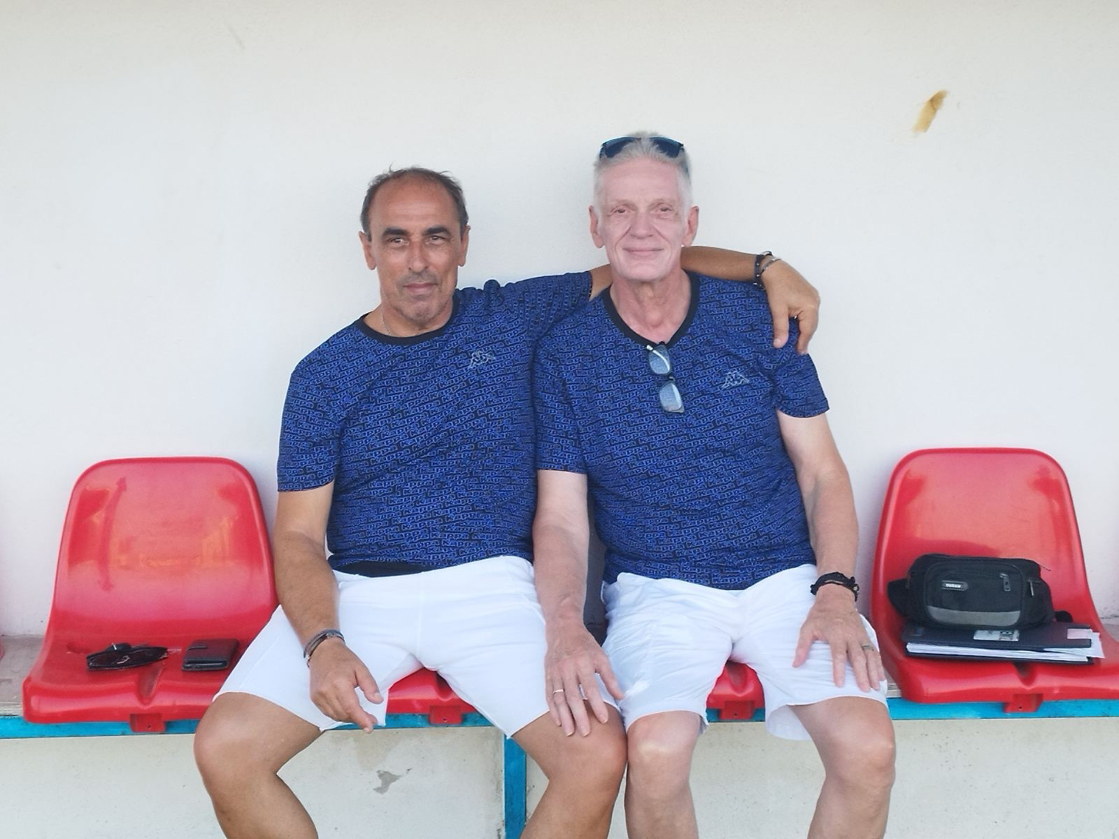 587513B9-D6AB-4AF3-B9CC-E4533DBE3092